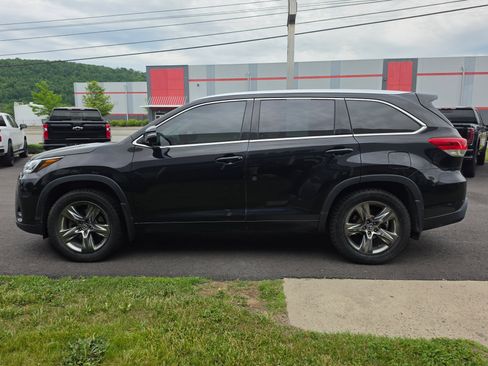 Used 2018 Toyota Highlander Limited Platinum AWD/4WD image 6