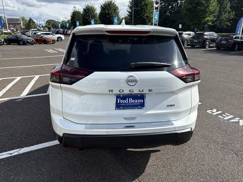 New 2026 Nissan Rogue SV w/ Cold Weather Package image 6