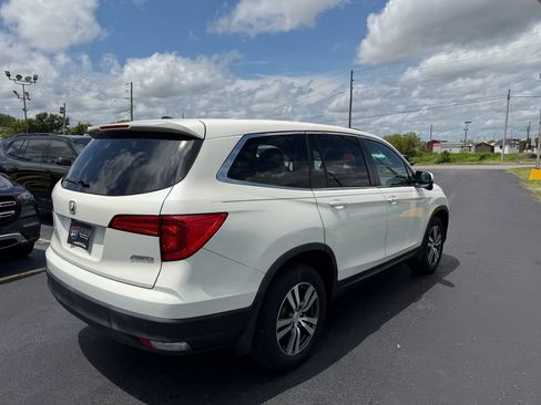 Used 2018 Honda Pilot EX image 3