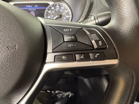 Used 2025 Nissan Sentra SV FWD image 24