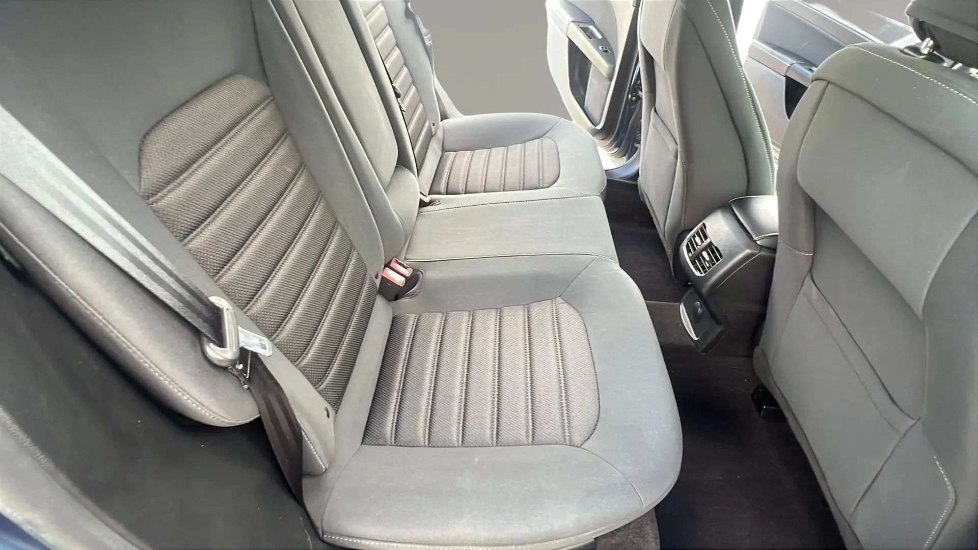 Used 2019 Ford Fusion SE FWD image 20