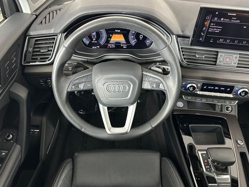 Used 2023 Audi Q5 e Premium Plus w/ Premium Plus Package image 13