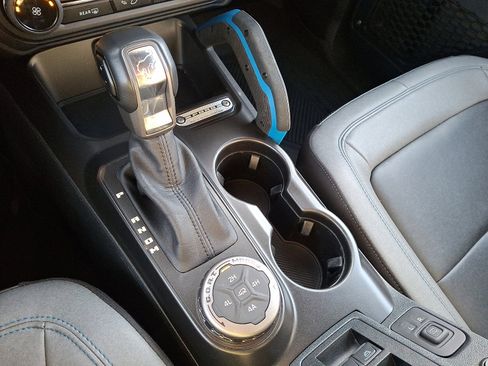 Used 2023 Ford Bronco Black Diamond w/ Sasquatch Package image 14