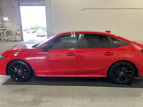 Used 2025 Honda Civic Sport image 11