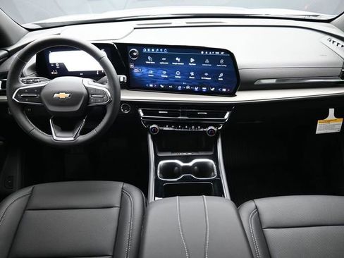 New 2026 Chevrolet Traverse LT w/ Driver Confidence Package image 24