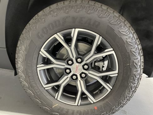 New 2026 GMC Acadia AT4 w/ Luxury Package image 7