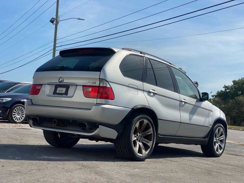 Used 2006 BMW X5 4.8is image 5
