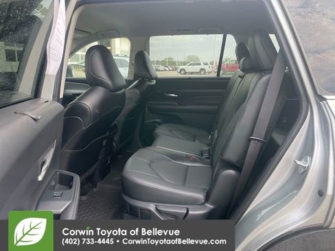 Used 2024 Toyota Grand Highlander XLE image 23