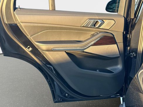 New 2026 BMW X5 sDrive40i w/ Premium Package image 13