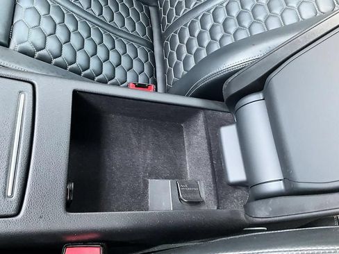 Used 2015 Audi RS 7 Prestige w/ Carbon-Optic Package AWD/4WD image 29