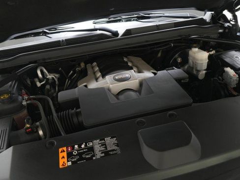 Used 2019 Cadillac Escalade Luxury w/ Escalade Sport Edition image 64