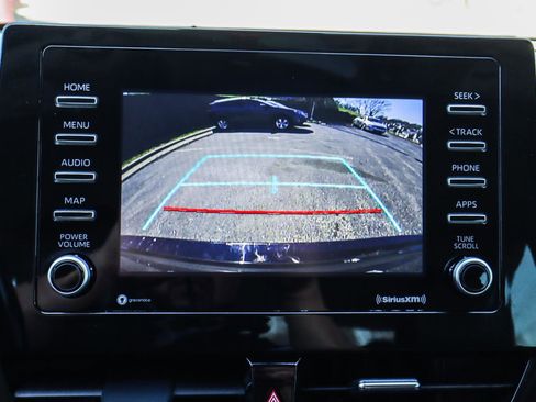 Used 2022 Toyota Camry SE image 7