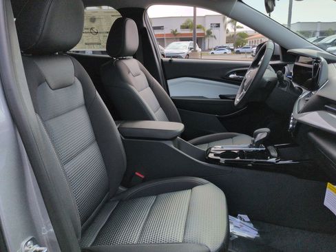 New 2026 Chevrolet Trax LT w/ Driver Confidence Package FWD image 29
