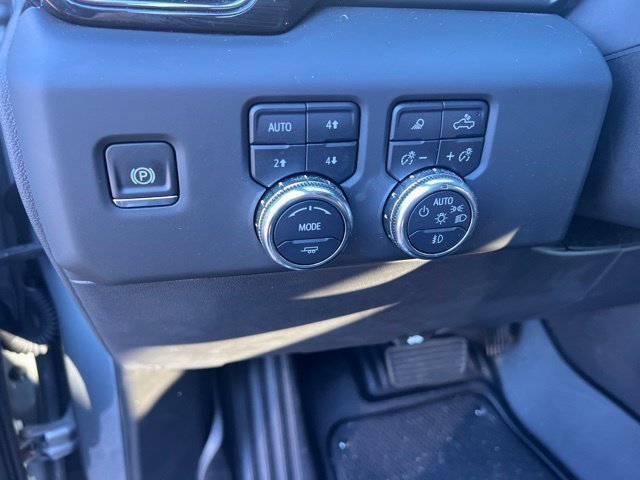 Used 2025 GMC Sierra 1500 AT4X AWD/4WD image 34