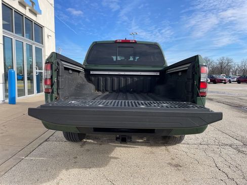 Used 2025 Nissan Frontier SV w/ SV Convenience Package image 13