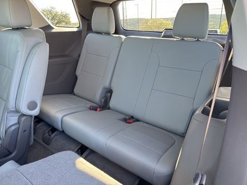 Used 2021 Chevrolet Traverse Premier w/ LPO, Floor Liner Package image 17
