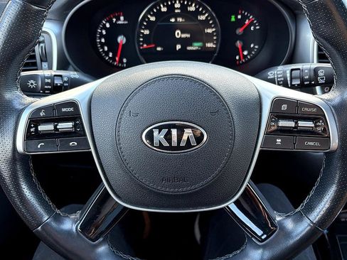 Used 2019 Kia Sorento SX image 22