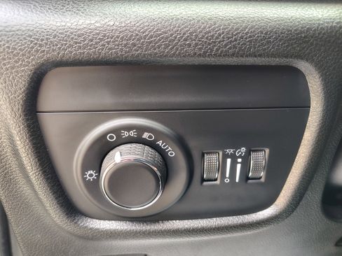 Certified 2025 Jeep Grand Cherokee L Laredo image 28