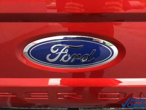 Used 2017 Ford F250 XLT w/ XLT Value Package AWD/4WD image 18