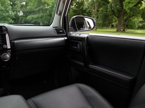 Used 2024 Toyota 4Runner TRD Off-Road Premium w/ Moonroof Package AWD/4WD image 12