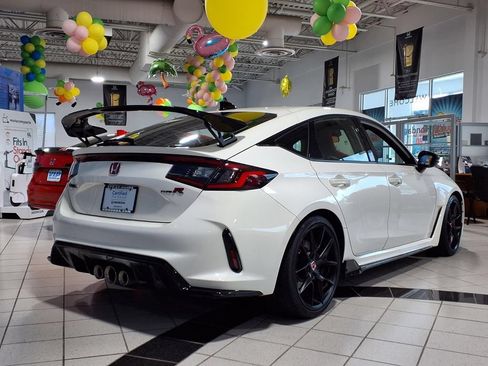 Certified 2024 Honda Civic Type R image 6