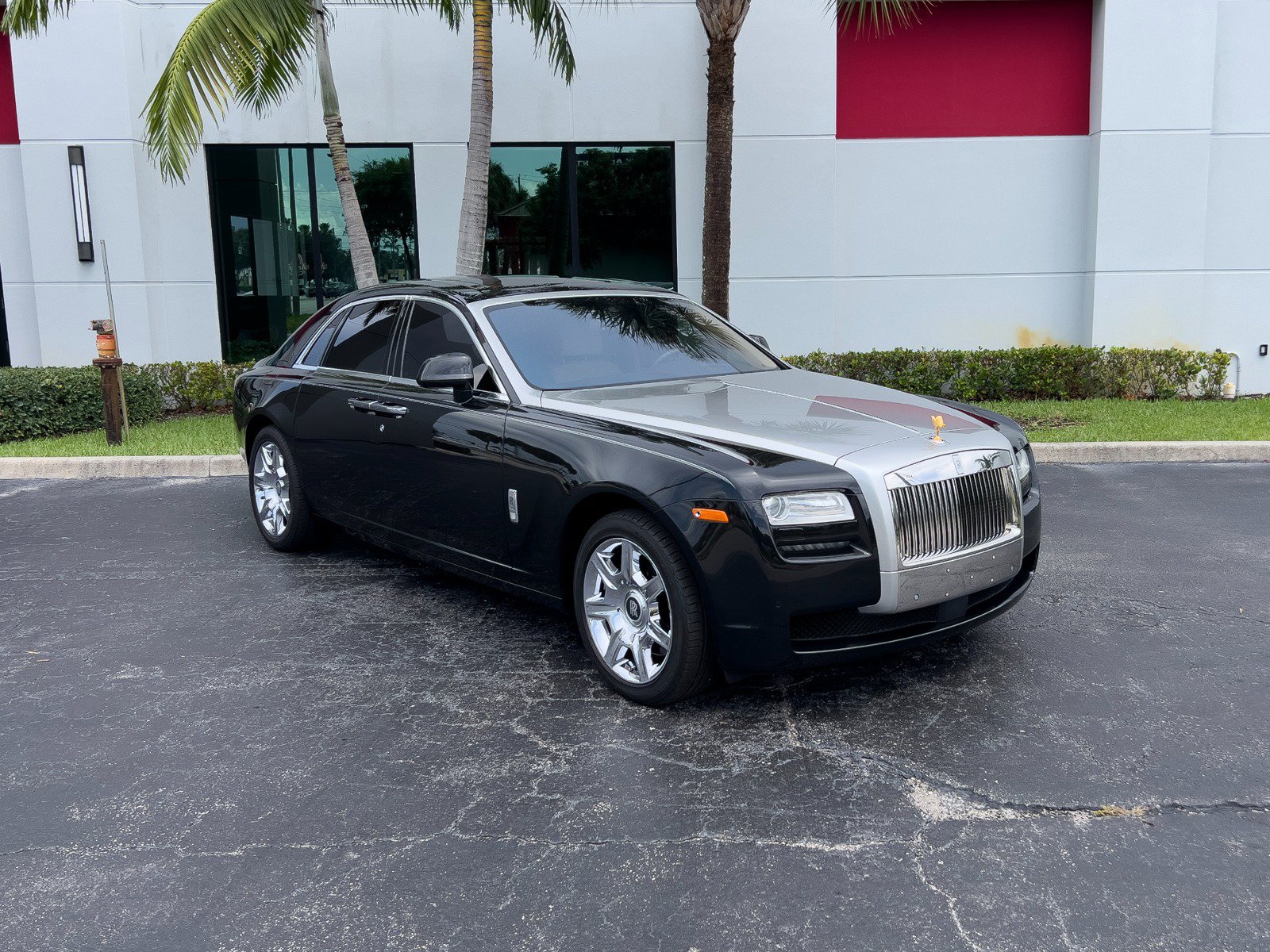 Used 2013 Rolls-Royce Ghost RWD image 13