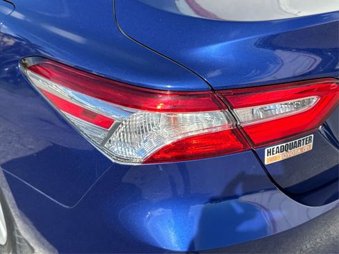 Used 2018 Toyota Camry LE image 17