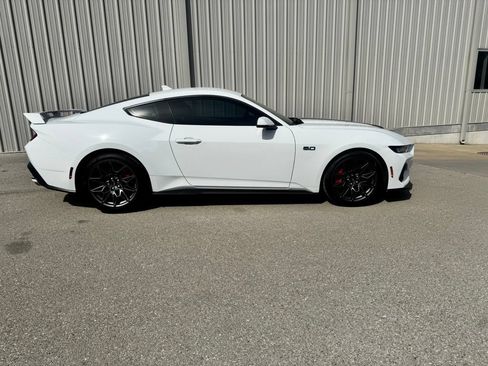 Used 2024 Ford Mustang GT Premium w/ GT Performance Package RWD image 4