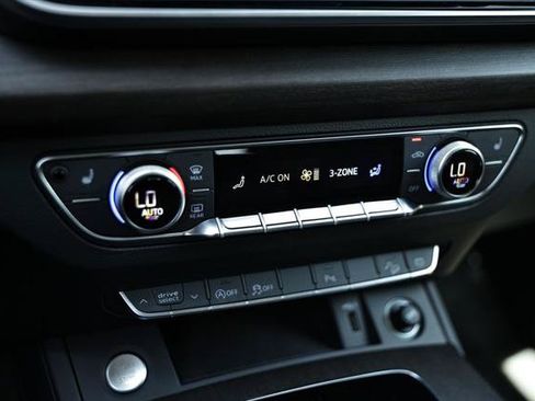 Certified 2025 Audi Q5 2.0T Premium AWD/4WD image 36