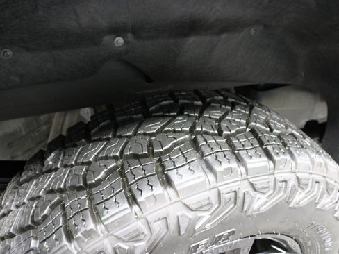 Used 2024 Chevrolet Silverado 1500 LT Trail Boss image 31