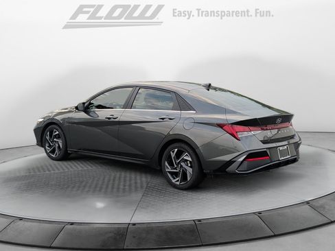 Certified 2024 Hyundai Elantra SEL w/ Convenience Package FWD image 5