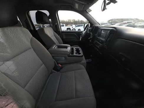 Used 2018 Chevrolet Silverado 1500 Custom w/ Custom Value Package image 8