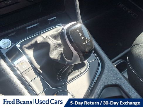 Certified 2023 Volkswagen Taos SE w/ Panoramic Sunroof Package AWD/4WD image 15