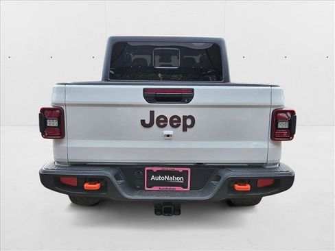 New 2025 Jeep Gladiator Mojave w/ Convenience Group image 7
