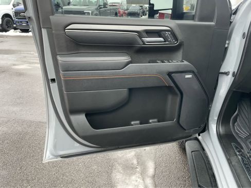 Used 2025 GMC Sierra 2500 AT4 w/ AT4 Premium Plus Package image 14