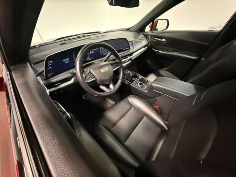 Used 2025 Cadillac XT4 Sport w/ LPO, Floor Liner Package AWD/4WD image 2