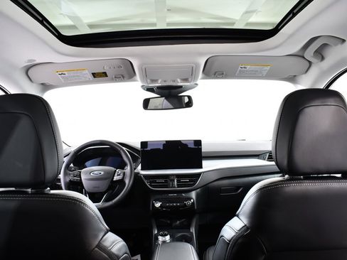 New 2026 Ford Escape SE w/ PHEV Premium Package image 17