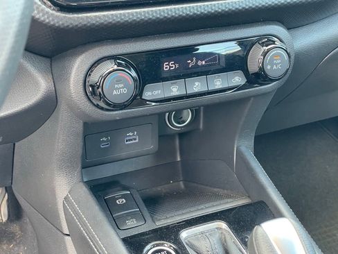 Used 2021 Nissan Kicks SV w/ Interior Electronics Package FWD image 20