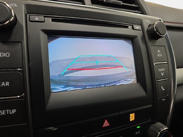 Used 2017 Toyota Camry SE FWD image 21