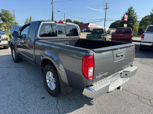 Used 2016 Nissan Frontier SV AWD/4WD image 5