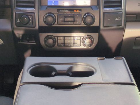 Used 2019 Ford F250 XLT w/ FX4 Off-Road Package image 18