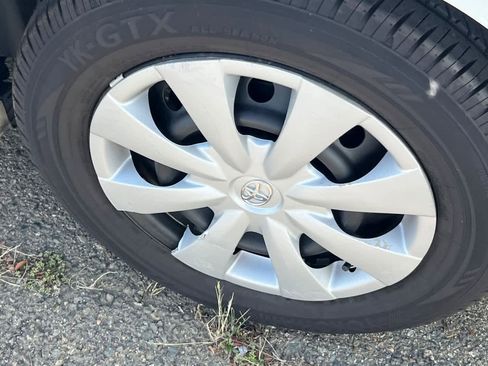 Used 2010 Toyota Corolla LE FWD image 22
