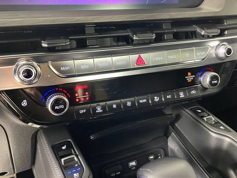 Certified 2023 Kia Telluride SX Prestige X-Line AWD/4WD image 8