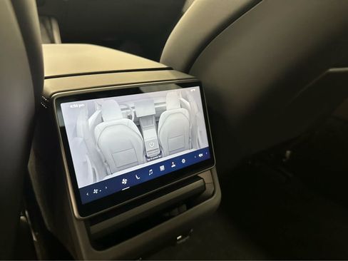 Used 2025 Tesla Model 3 Long Range RWD image 12