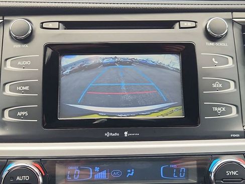 Used 2014 Toyota Highlander Plus FWD image 14