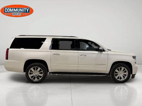 Used 2018 Chevrolet Suburban Premier AWD/4WD image 9