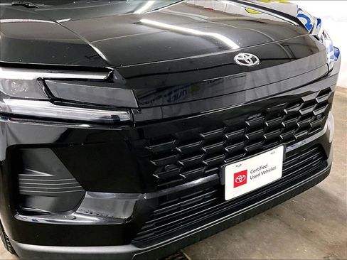 Certified 2026 Toyota RAV4 XLE Premium AWD/4WD image 29