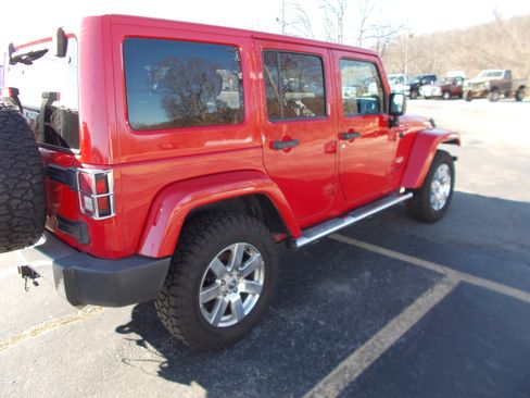 Used 2013 Jeep Wrangler Unlimited Sahara w/ Mopar Chrome Edition Group AWD/4WD image 3
