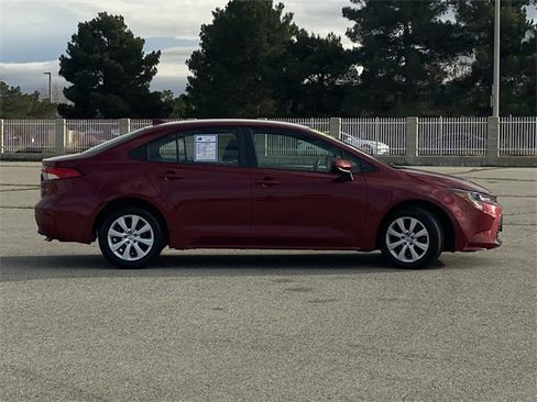 Used 2024 Toyota Corolla LE image 4