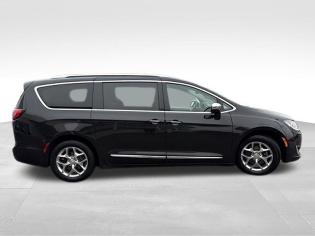 Used 2019 Chrysler Pacifica Limited FWD image 6